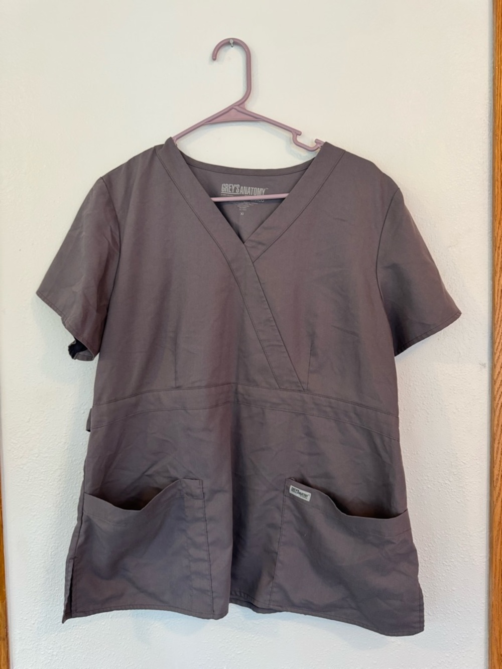 Grey's Anatomy Women's Scrub Top in Charcoal